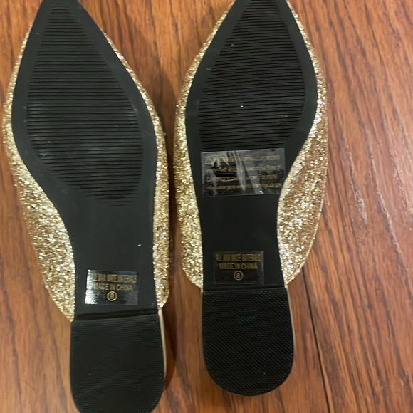 Chase and Chloe sparkly gold mules-worn maybe once size 8 - Picture 3 of 3